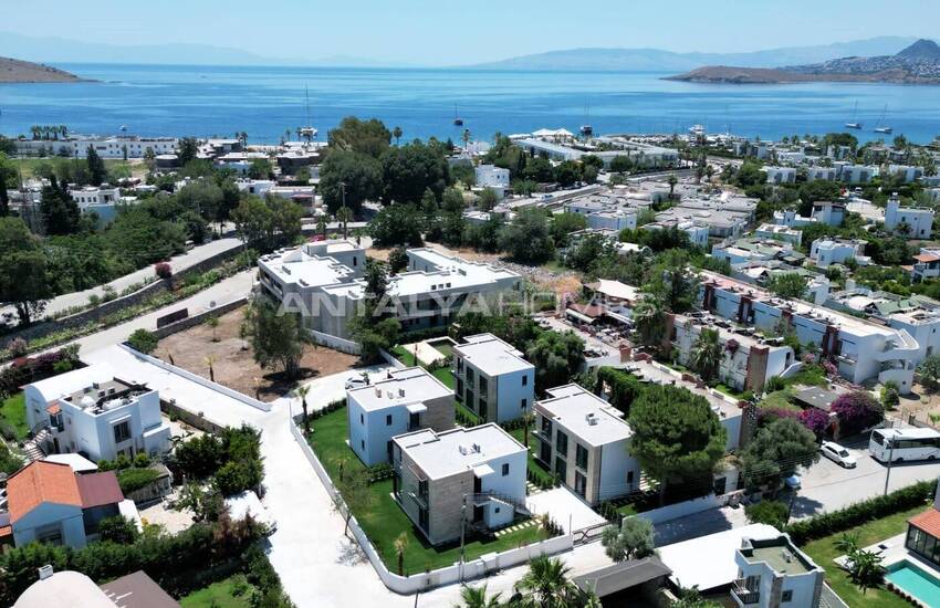 2-bedroom Flats in a Complex Near Beach and Amenities in Bodrum 1