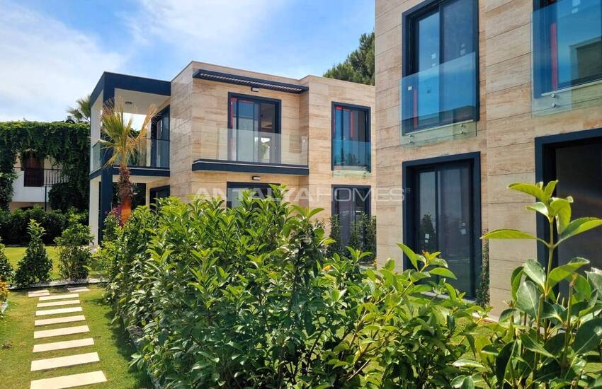 2-bedroom Flats in a Complex Near Beach and Amenities in Bodrum 7
