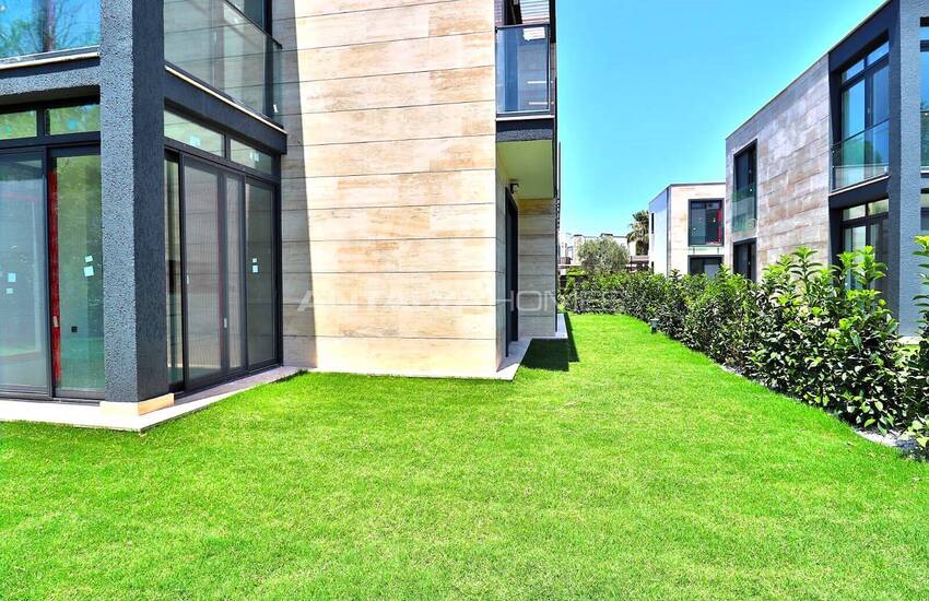 2-bedroom Flats in a Complex Near Beach and Amenities in Bodrum 10