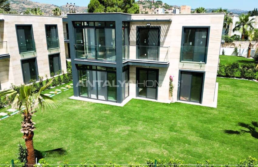 2-bedroom Flats in a Complex Near Beach and Amenities in Bodrum 2