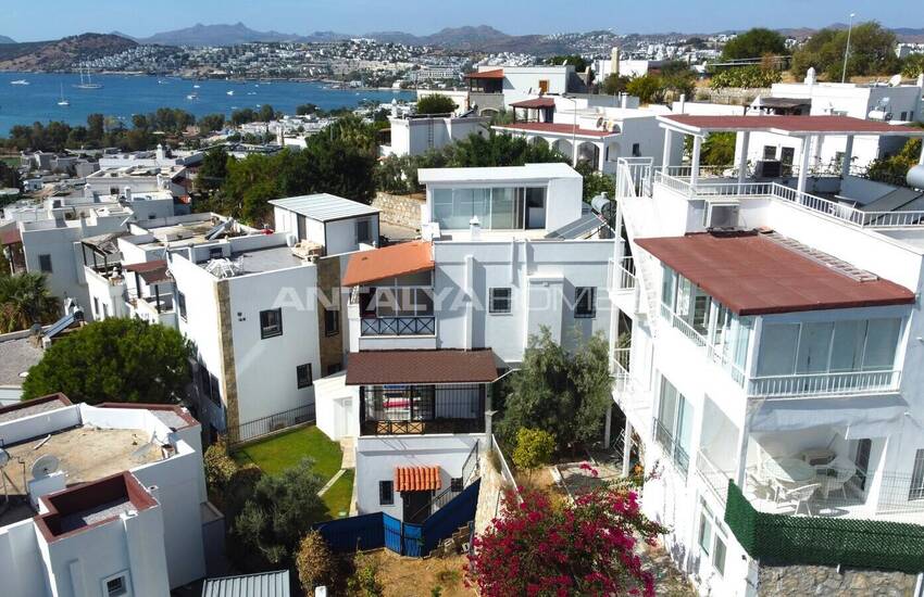 Muğla Bodrum'da Müştemilatlı Deniz Manzaralı Müstakil Villa 7
