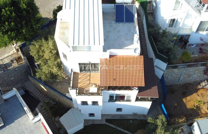 Muğla Bodrum'da Müştemilatlı Deniz Manzaralı Müstakil Villa 4