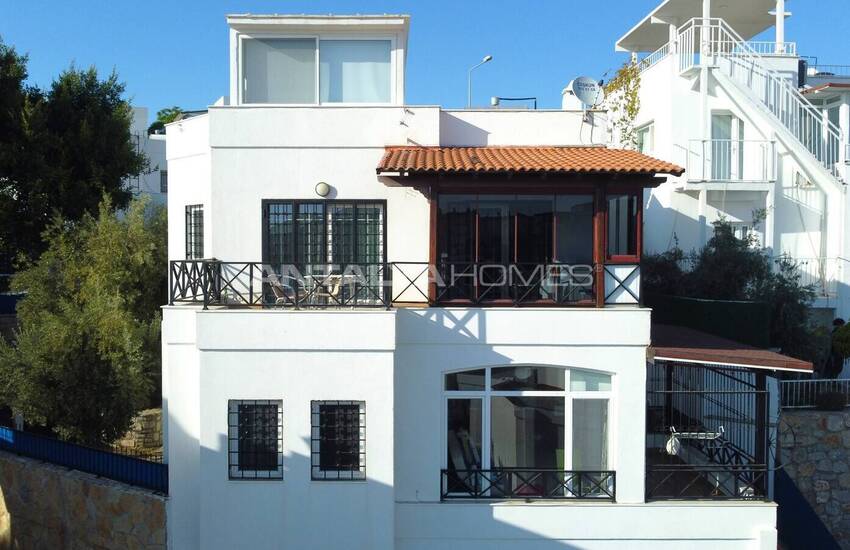 Detached Sea-view House with an Annex in Bodrum Mugla