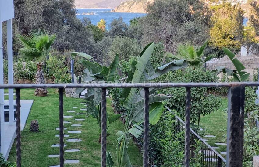 منازل منفصلة مطلة على البحر مع حمام سباحة خاص في بودروم تركيا 5