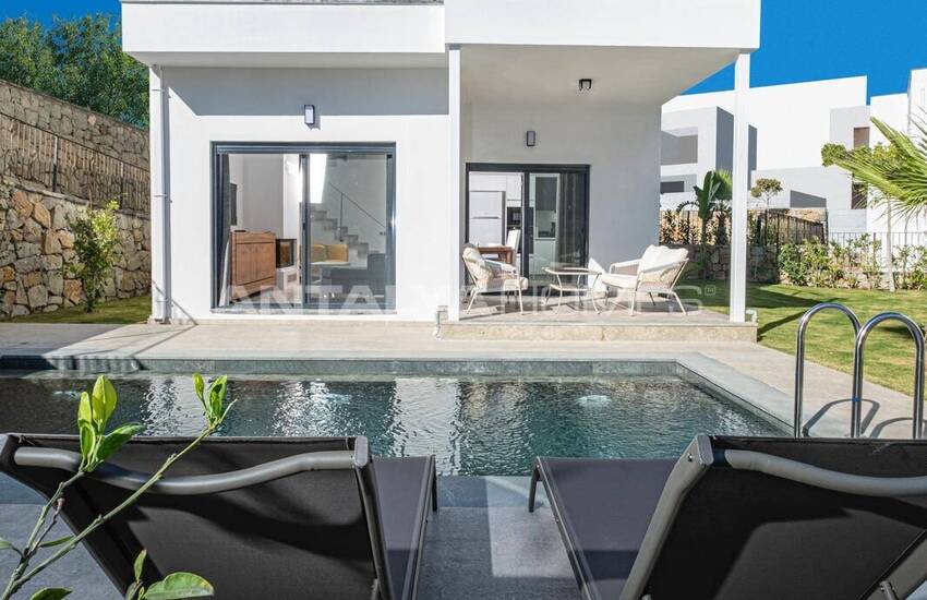 منازل منفصلة مطلة على البحر مع حمام سباحة خاص في بودروم تركيا 3