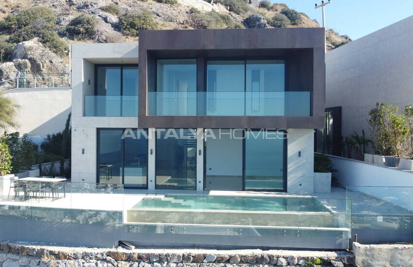 ویلا مستقل با دید دریا با استخر در بدروم ترکیه 2