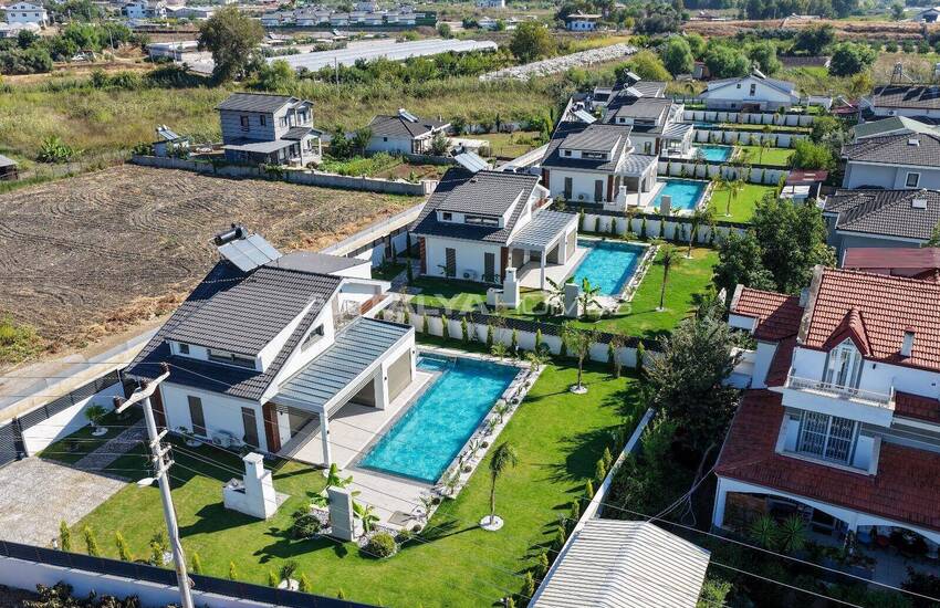 منازل منفصلة في مجمع مع مسبح في شاليش فتحية 8