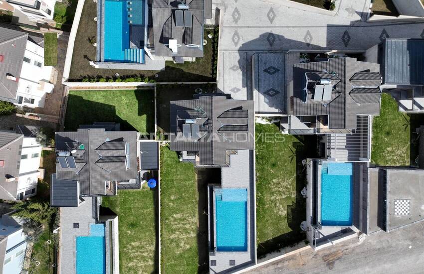 ویلای لوکس با پتانسیل درآمد اجاره در فتحیه 5