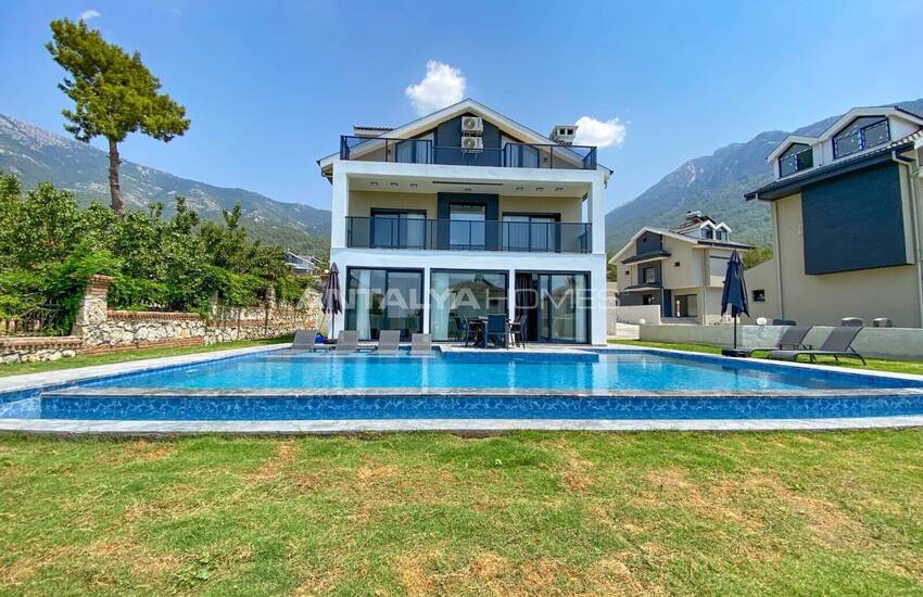 ویلای لوکس با پتانسیل درآمد اجاره در فتحیه 1