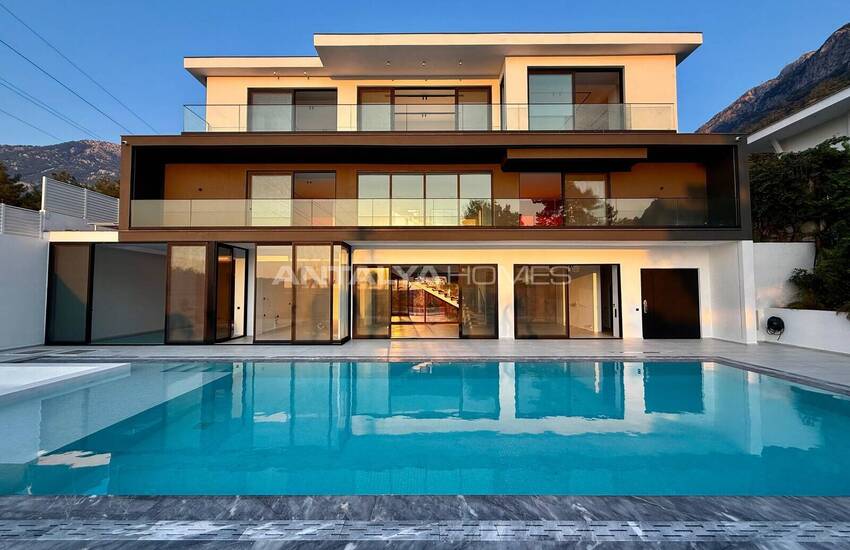 Ölüdeniz’de Doğayla İç İçe Modern ve Şık Ev