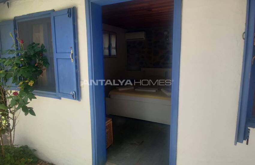 خانه ۳ خوابه در طبیعت، احاطه شده توسط فضای سبز در کایاکوی، فتحیه 11