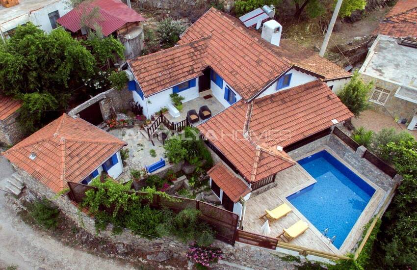 خانه ۳ خوابه در طبیعت، احاطه شده توسط فضای سبز در کایاکوی، فتحیه 1