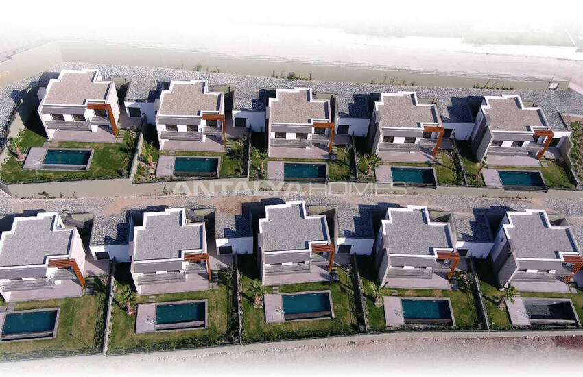 خانههای مدرن با استخرهای خصوصی در نزدیکی ساحل آکیارلار 3