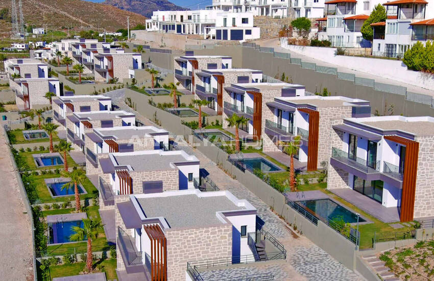 خانههای مدرن با استخرهای خصوصی در نزدیکی ساحل آکیارلار 4