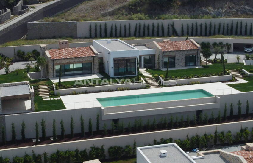 Haus Mit Meerblick Und Garten In Yalikavak Bodrum 1