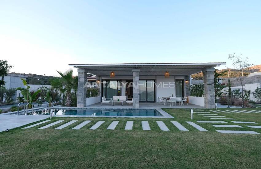 Houses with Private Pools and Large Gardens in Bodrum