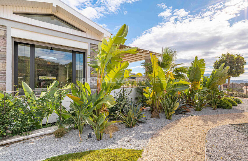 Дома с частными бассейнами и большими садами в Бодруме Мугла 5