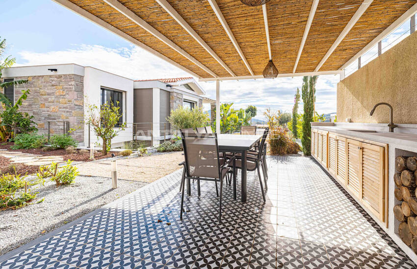 Дома с частными бассейнами и большими садами в Бодруме Мугла 8