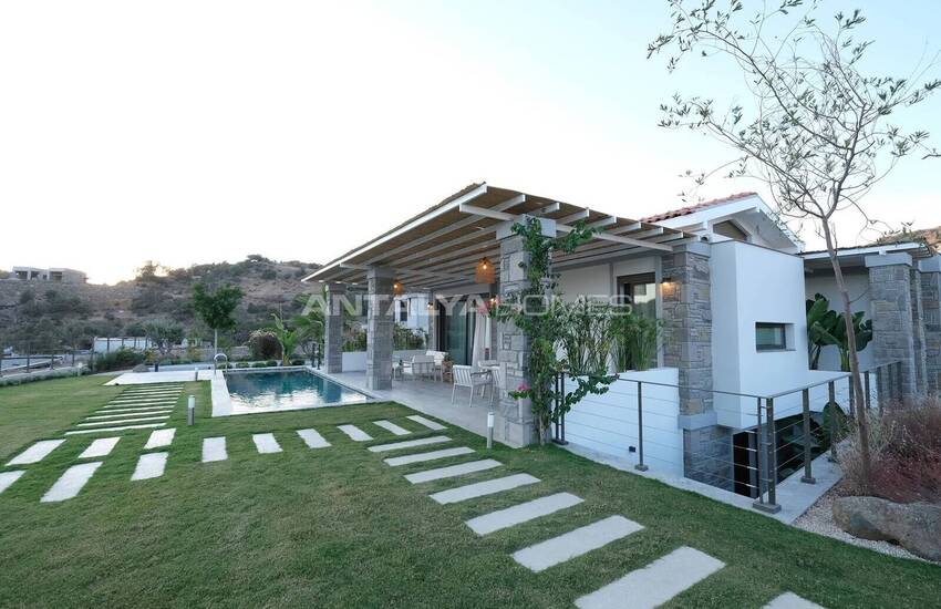 Houses with Private Pools and Large Gardens in Bodrum 3