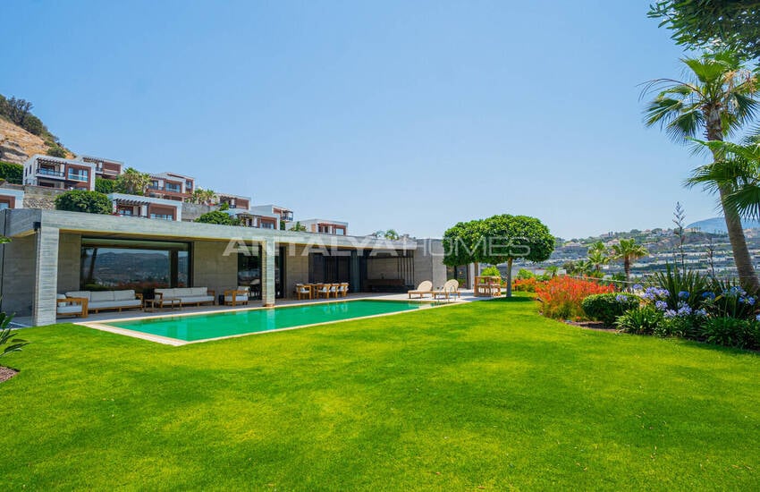 Modern House with Wide Sea Views in a Beach Complex in Yalıkavak 7