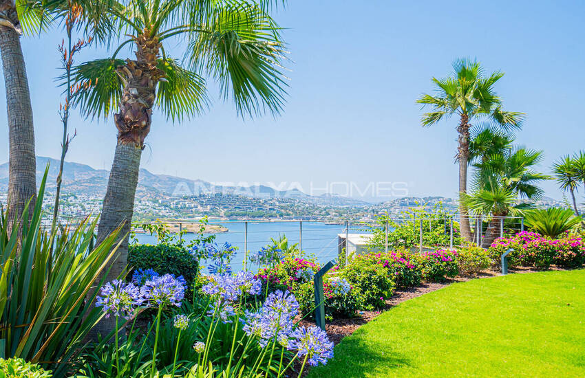 Modern House with Wide Sea Views in a Beach Complex in Yalıkavak 8