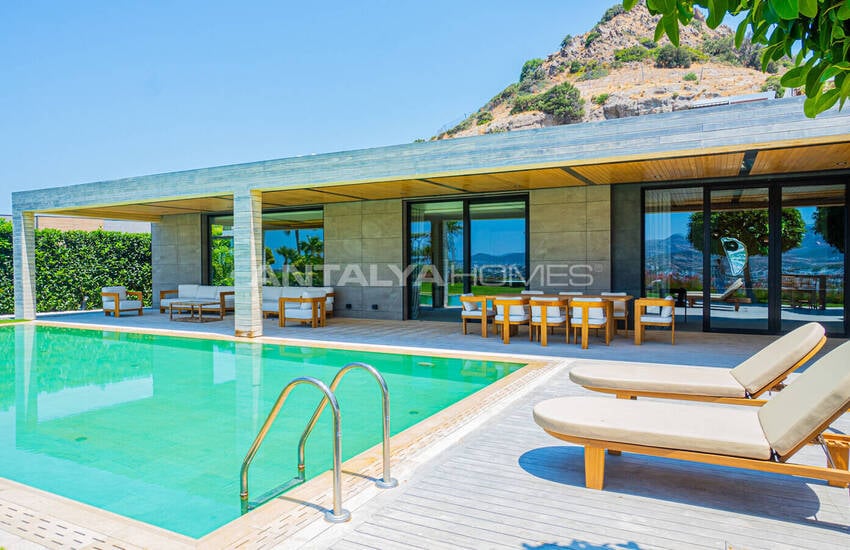 Modern House with Wide Sea Views in a Beach Complex in Yalıkavak 2