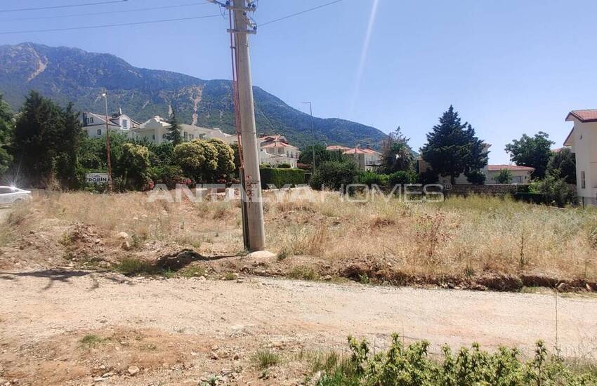 Зонированная земля с частичным видом на море в Фетхие Олюдениз 10