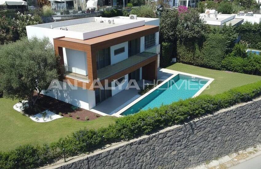 Villa Avec Vue Sur La Mer Et Piscine À 400 M De La Mer À Bodrum 1