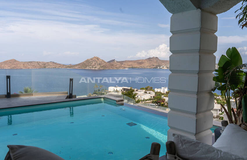 Hus Med Utsikt Över Marina Och Havet I Bodrum Med Pool