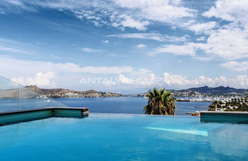 Bodrum'da Marina ve Deniz Manzaralı Havuzlu Ev 3