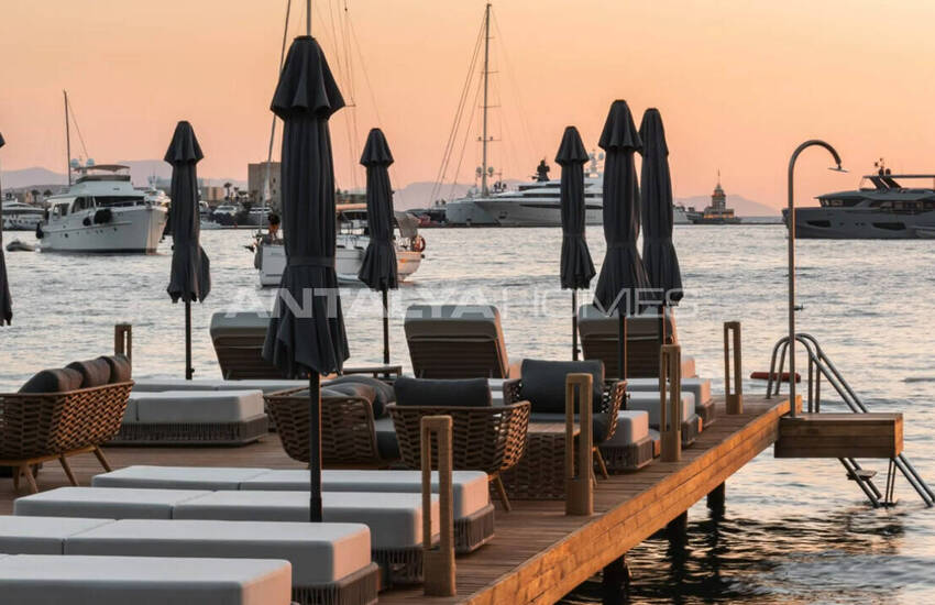 Yalıkavak Marina Bodrum Yakınında Deniz Manzaralı Malikane 7