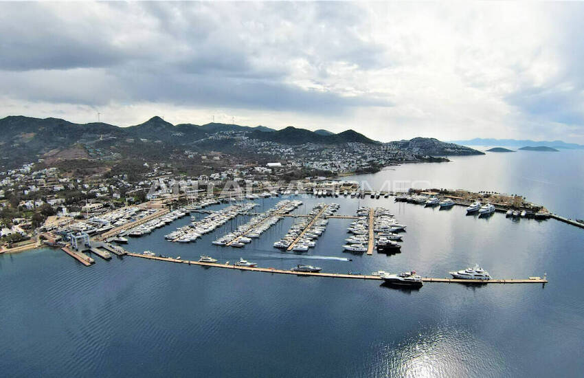 Yalıkavak Marina Bodrum Yakınında Deniz Manzaralı Malikane 8