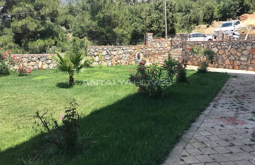 خانه در زمینی به مساحت ۱۵۰۰ متر مربع در فتحیه اولودنیز 10