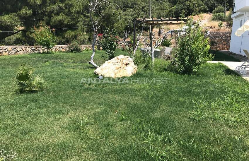 خانه در زمینی به مساحت ۱۵۰۰ متر مربع در فتحیه اولودنیز 11