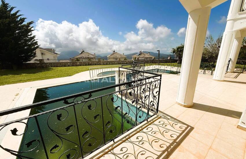 منزل على قطعة أرض مساحتها 1500 متر مربع في فتحية أولودينيز 14