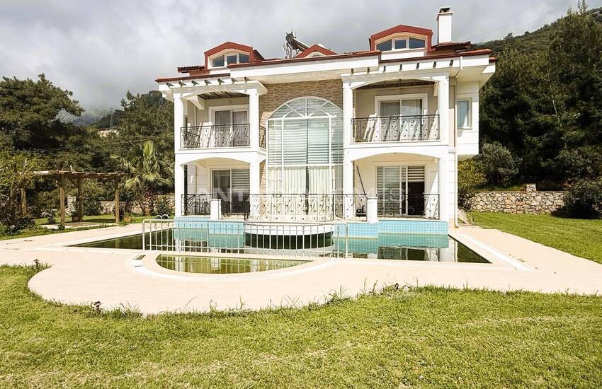 منزل على قطعة أرض مساحتها 1500 متر مربع في فتحية أولودينيز 1