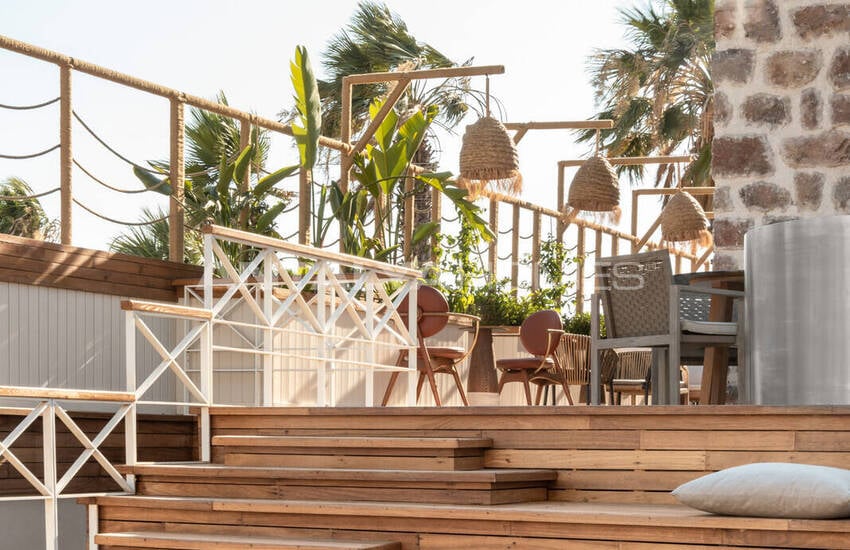 Bodrum'da Satılık Tam Donanımlı Denize Sıfır Otel 11