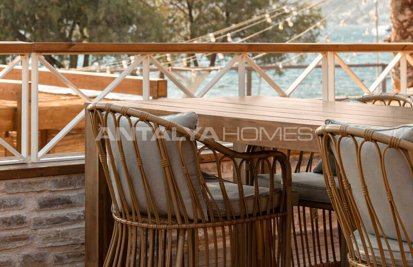 Bodrum'da Satılık Tam Donanımlı Denize Sıfır Otel 12
