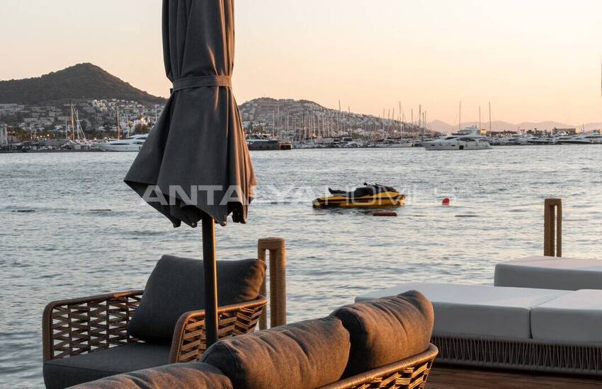 Bodrum'da Satılık Tam Donanımlı Denize Sıfır Otel 15