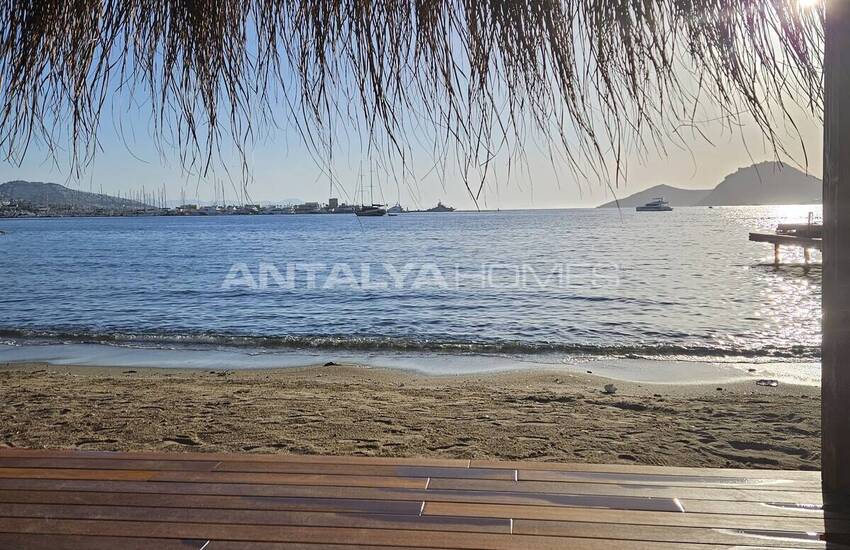 Bodrum'da Satılık Tam Donanımlı Denize Sıfır Otel 16