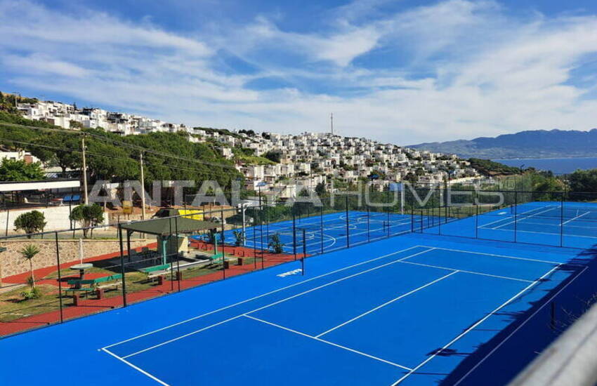 Sea-view Villa in a Complex with Private Beach in Bodrum 11