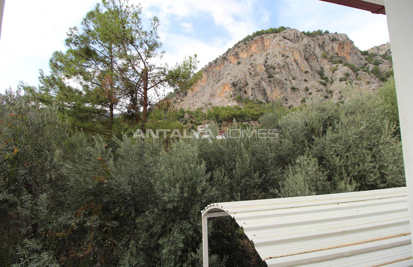 Muğla Göcek'te Özel Havuzlu ve Orman Manzaralı Şık Villa 10