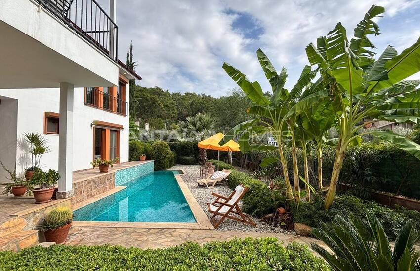 Muğla Göcek'te Özel Havuzlu ve Orman Manzaralı Şık Villa 3