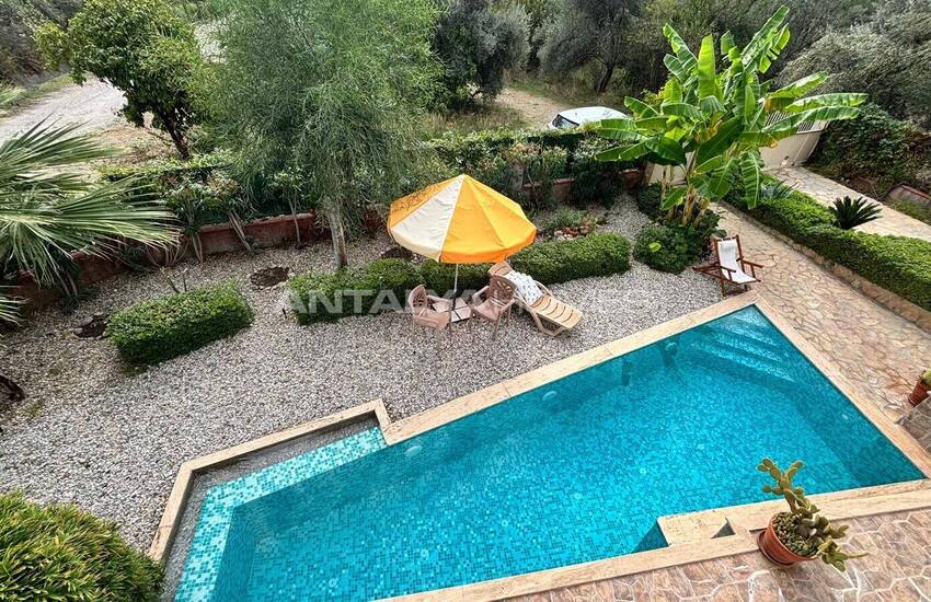 Muğla Göcek'te Özel Havuzlu ve Orman Manzaralı Şık Villa 8