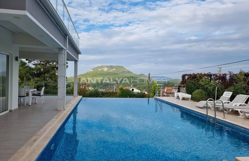Mountain-view Villa Near the Beach in Fethiye Ölüdeniz 3