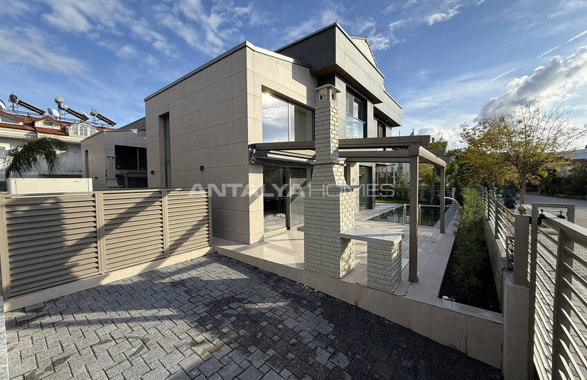 Fethiye'de Çalış Plajı’na Yakın Özel Havuzlu Müstakil Villa 11
