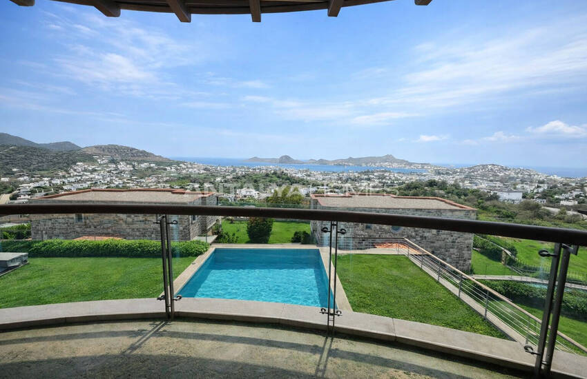 Elegant House with Marina Views in Bodrum Yalıkavak