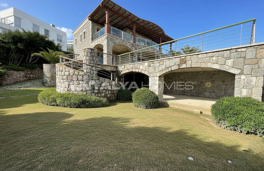 Elegant House with Marina Views in Bodrum Yalıkavak 3
