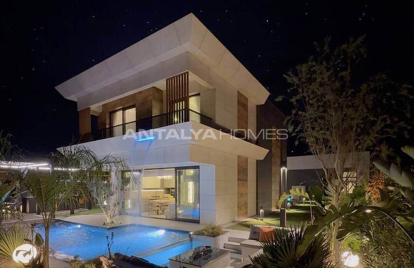 Muğla Milas'ta Özel Koy Kullanımlı Deniz Manzaralı Villalar 3