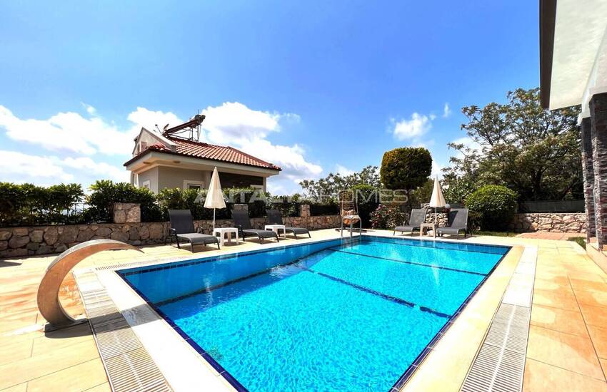 Möblerad Villa Med 3 Sovrum Och Pool Nära Havet I Fethiye 1